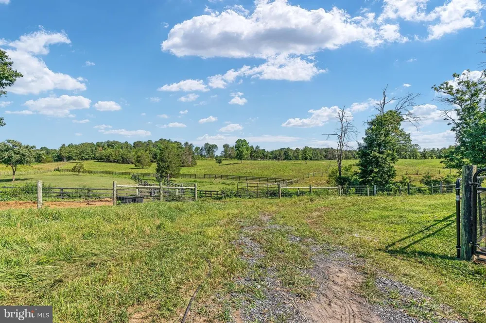 359 RIDGEWAY ROAD Front Royal, VA 22630