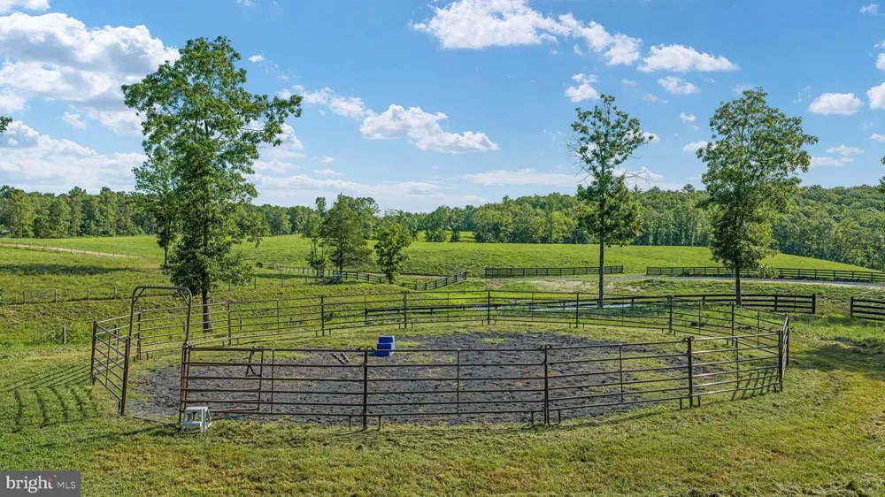 359 RIDGEWAY ROAD Front Royal, VA 22630