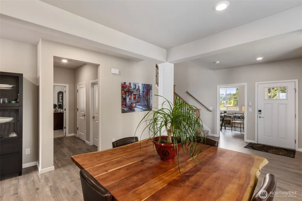 6651 S 298th Place Auburn, WA 98001
