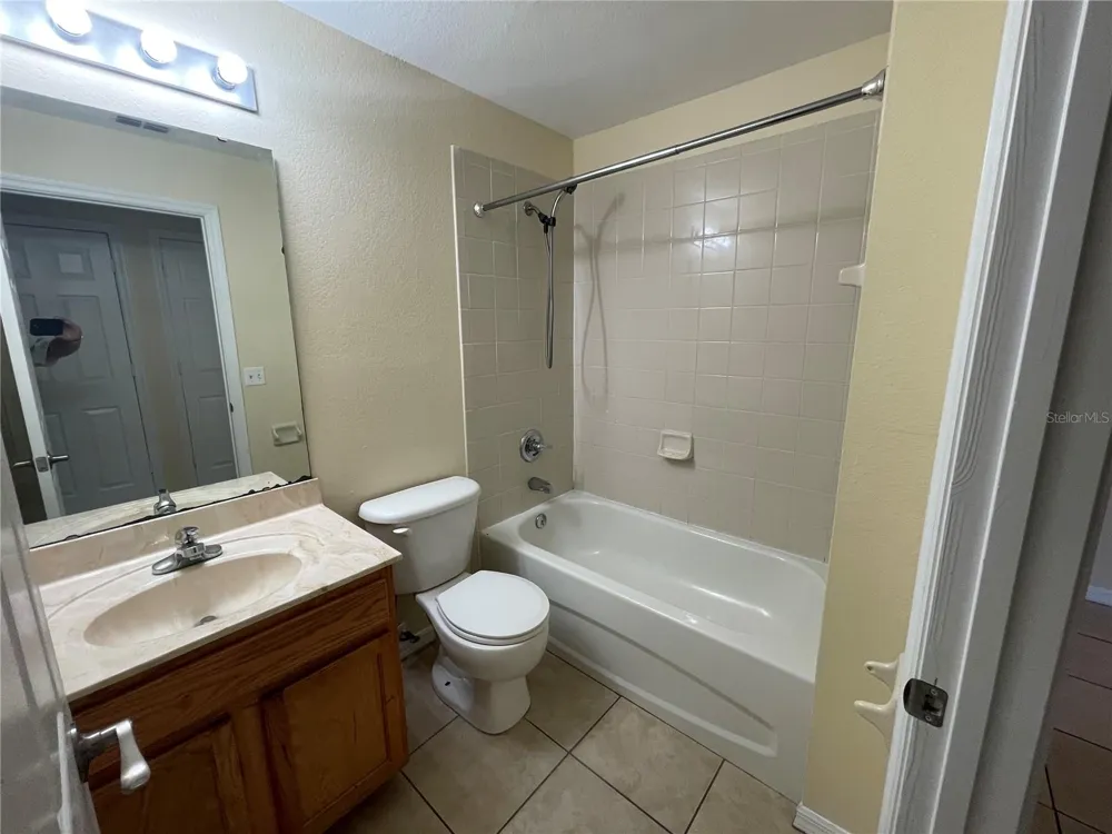 1406 VISTA DEL LAGO BOULEVARD Dundee, FL 33838