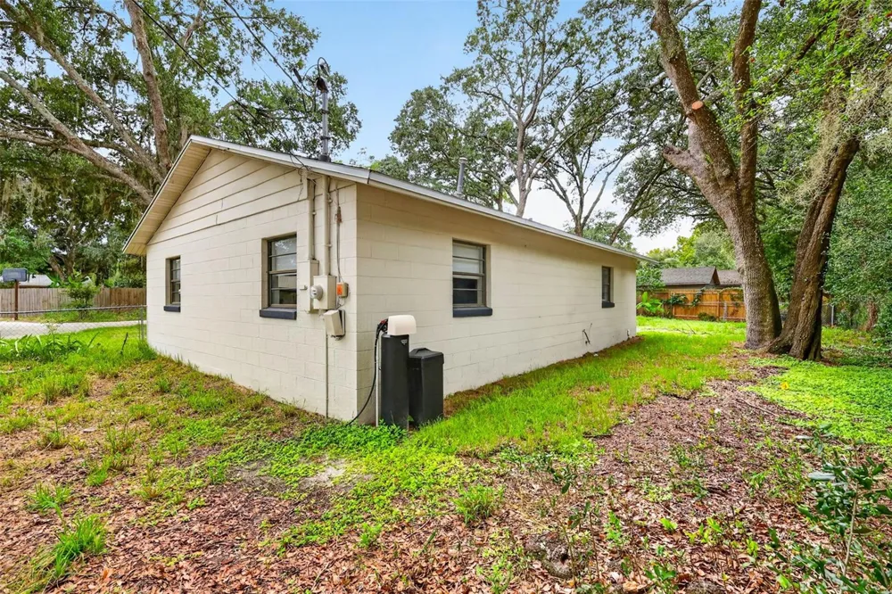 1454 HOWARD STREET Groveland, FL 34736