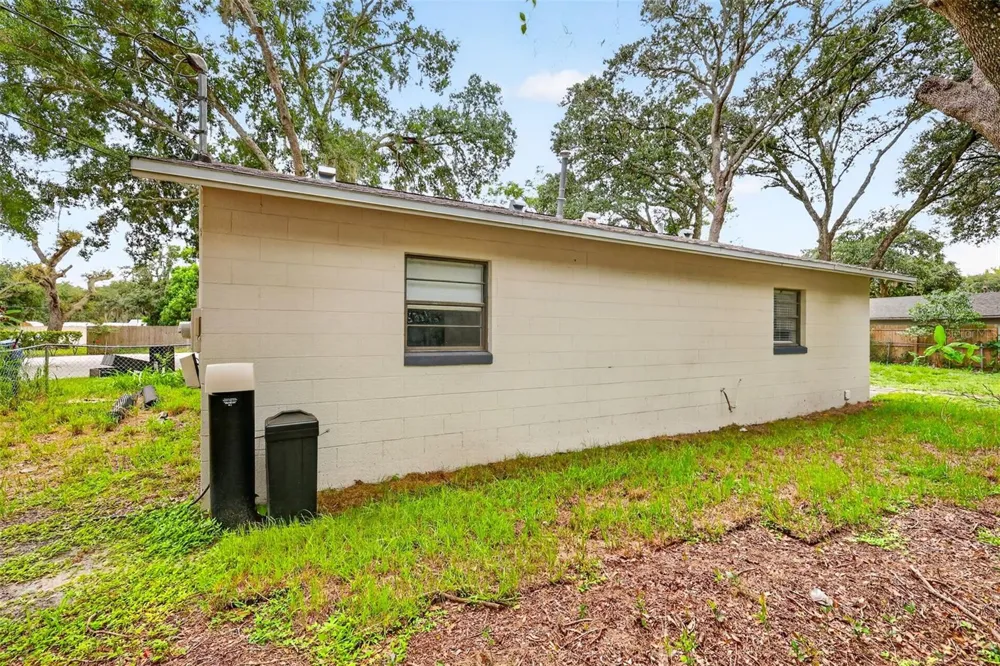 1454 HOWARD STREET Groveland, FL 34736