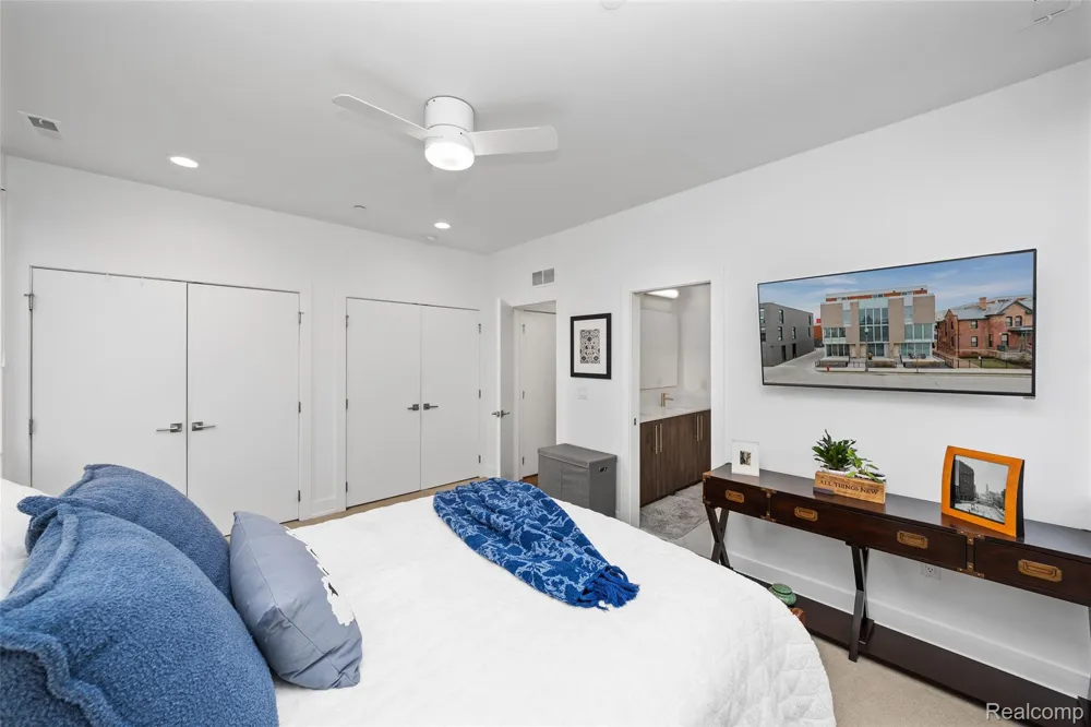 2814 John R Detroit City, MI 48201