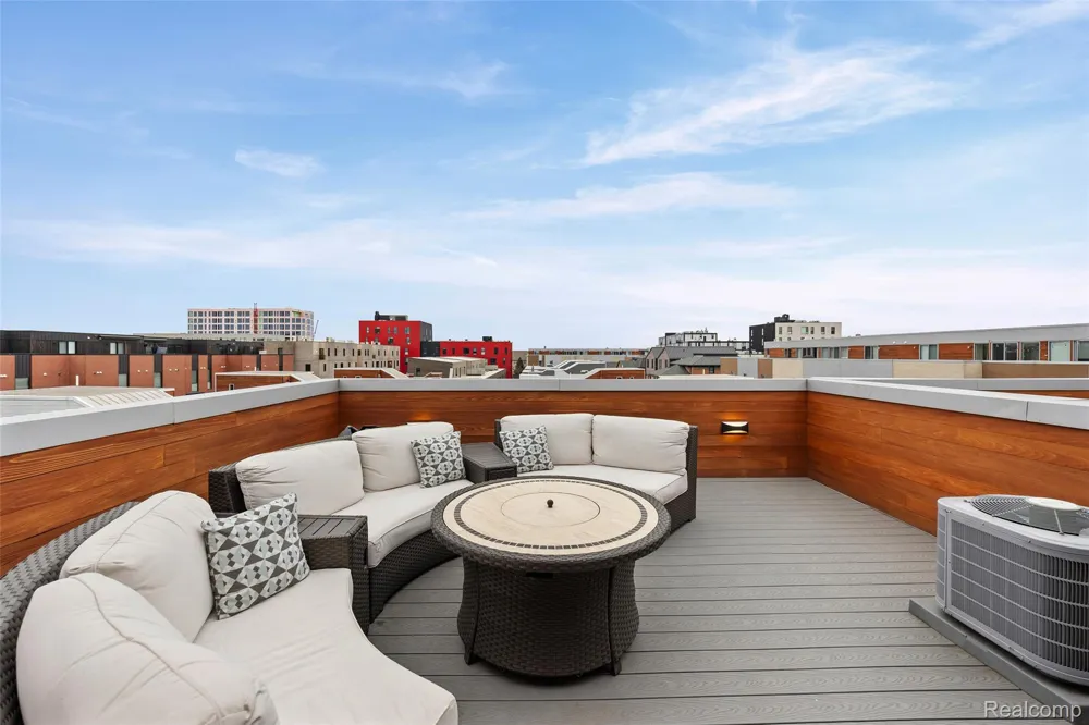 2814 John R Detroit City, MI 48201