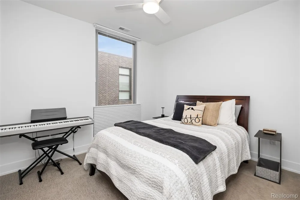 2814 John R Detroit City, MI 48201
