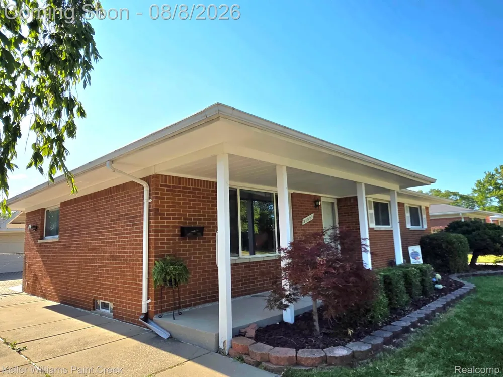 31527 Pinto Drive Warren City, MI 48093
