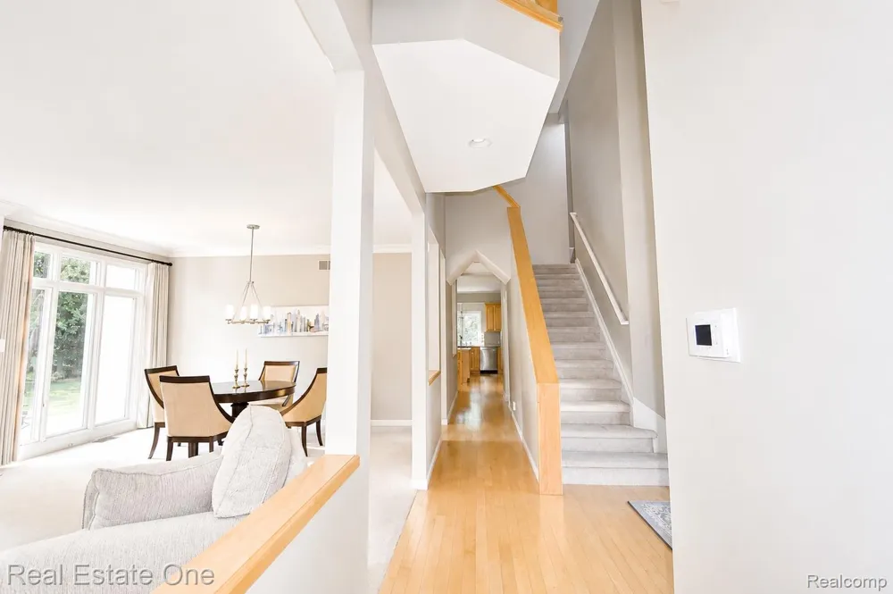 716 Bristol Lane Clarkston City, MI 48348