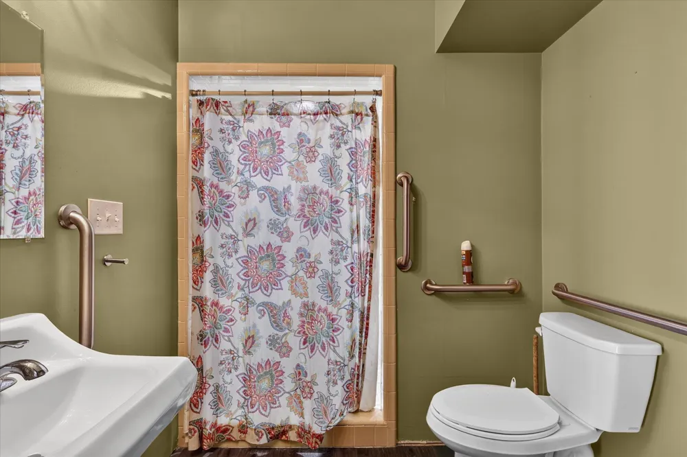11012 Green Lake Road Thornapple Township, MI 49333