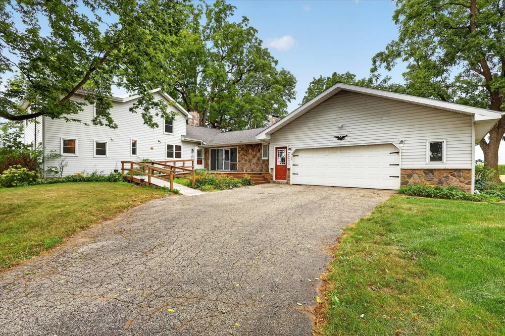11012 Green Lake Road Thornapple Township, MI 49333