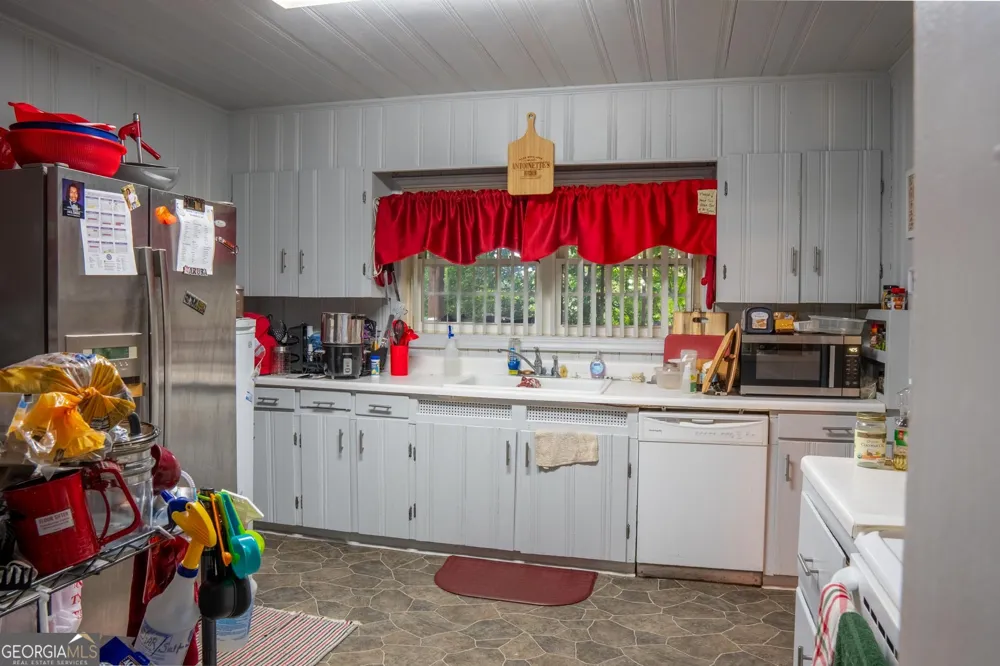 122 Springdale DR Thomaston, GA 30286