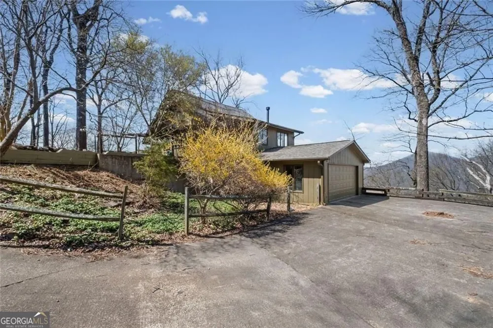 360 Locust TRL Jasper, GA 30143