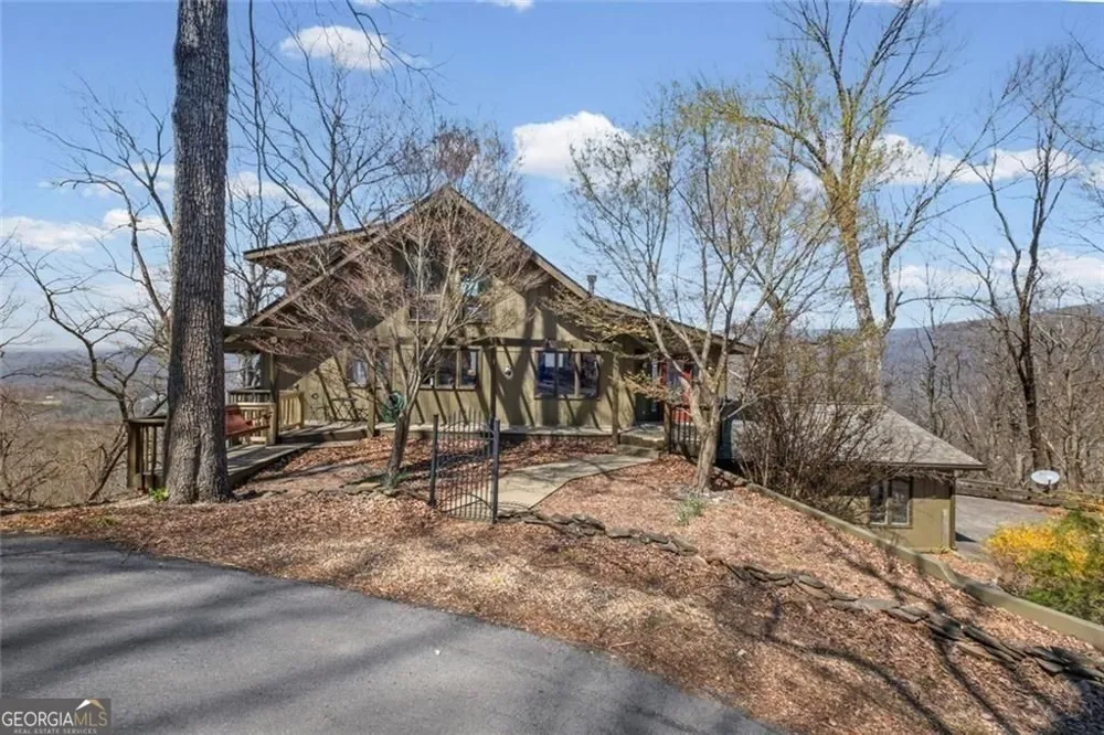 360 Locust TRL Jasper, GA 30143