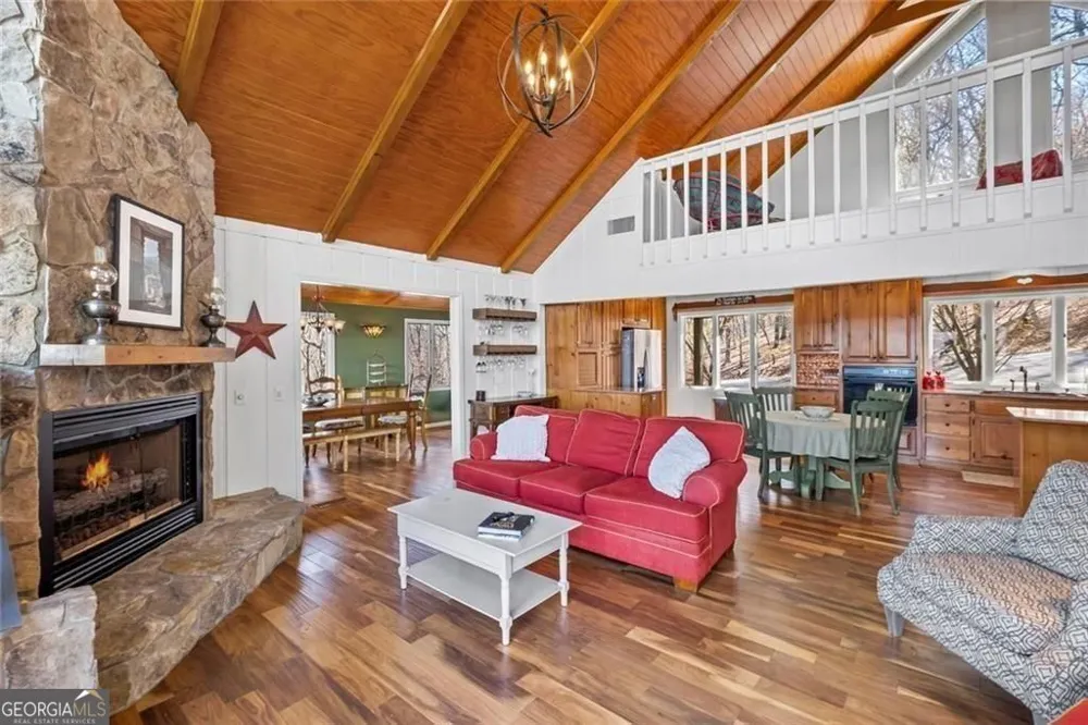 360 Locust TRL Jasper, GA 30143