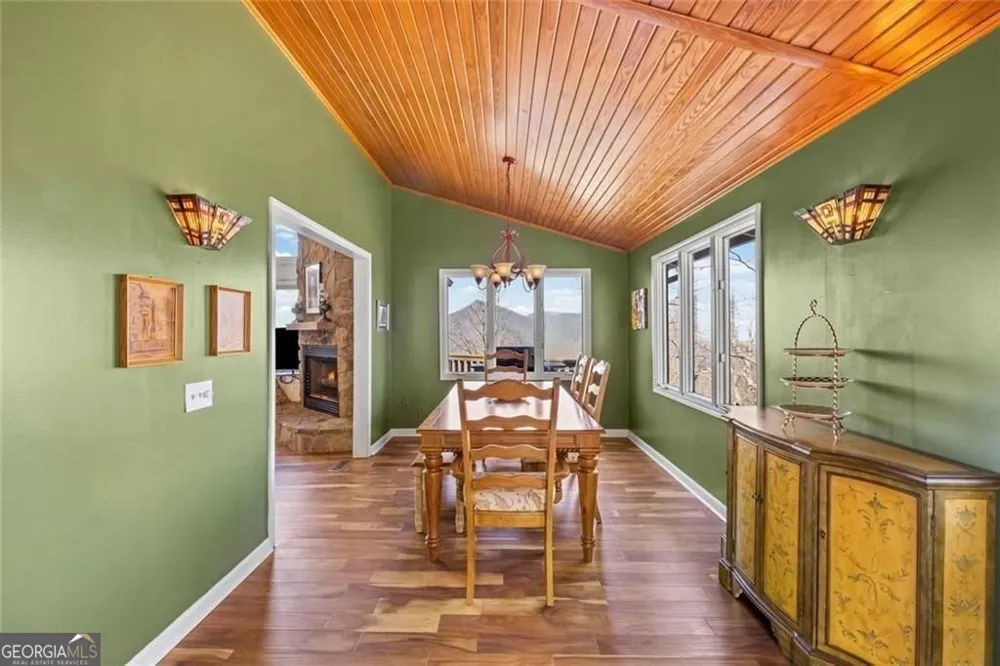 360 Locust TRL Jasper, GA 30143