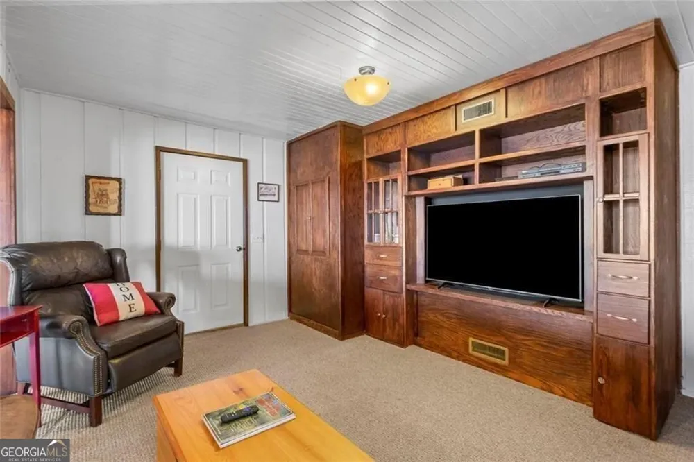 360 Locust TRL Jasper, GA 30143