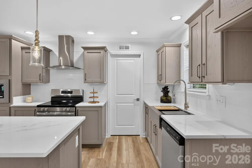 2274 Darwick Road Winston Salem, NC 27127