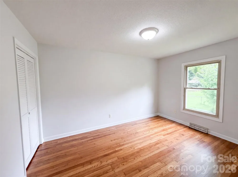 1951 Taylor Drive Gastonia, NC 28052
