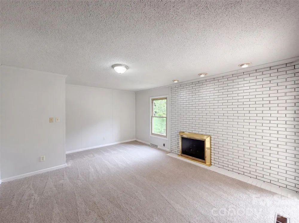 1951 Taylor Drive Gastonia, NC 28052