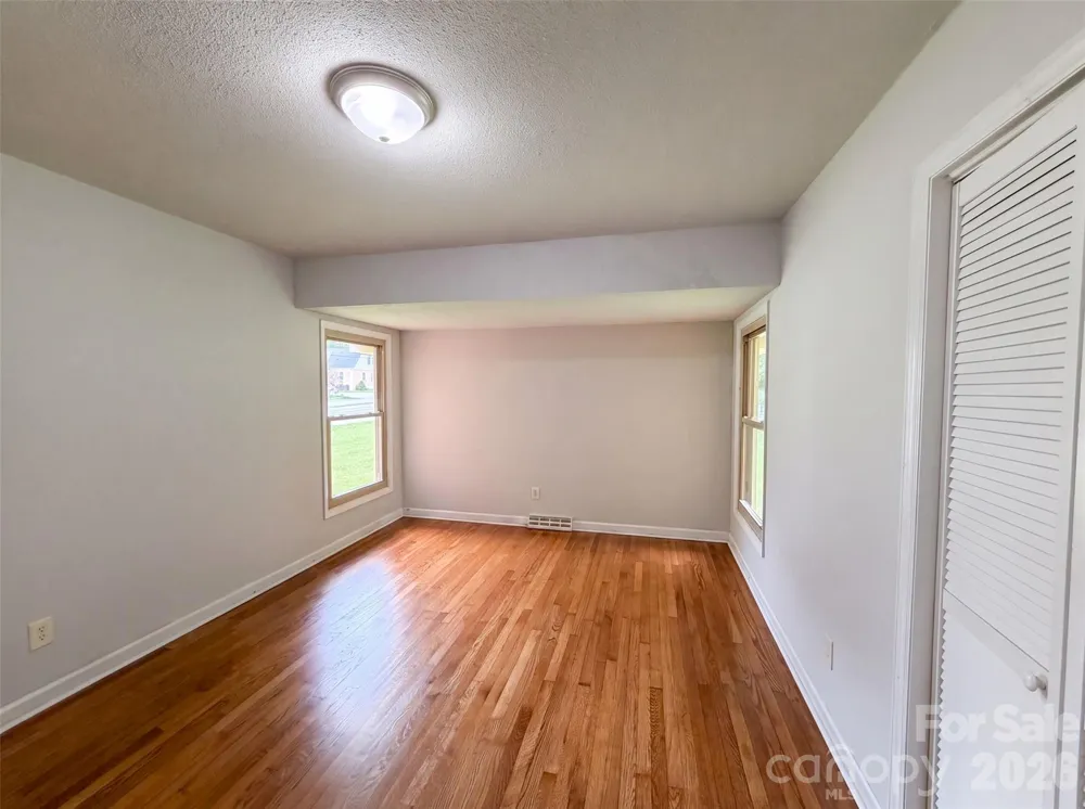 1951 Taylor Drive Gastonia, NC 28052