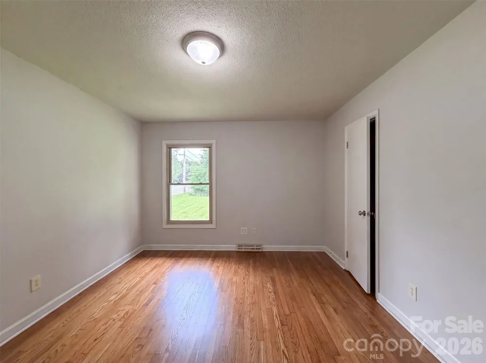 1951 Taylor Drive Gastonia, NC 28052