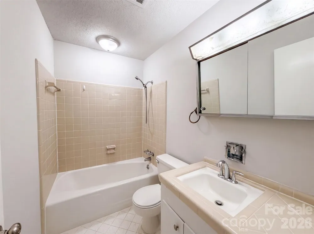 1951 Taylor Drive Gastonia, NC 28052
