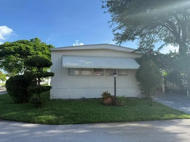 1817 DOLPHIN PLACE Deerfield Beach, FL 33442