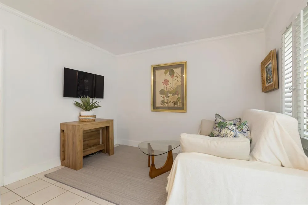 155 Peruvian Avenue #Back Cottage Palm Beach, FL 33480