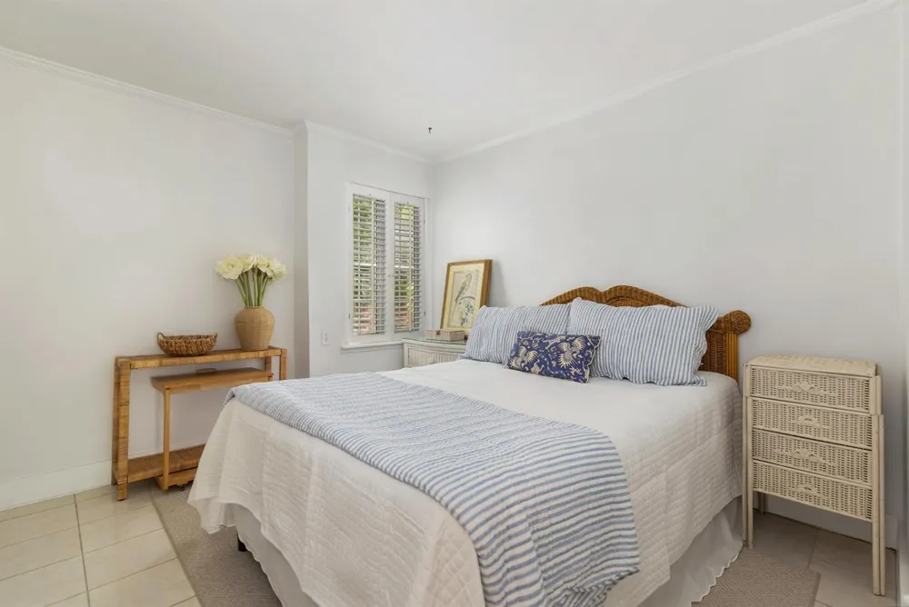 155 Peruvian Avenue #Back Cottage Palm Beach, FL 33480