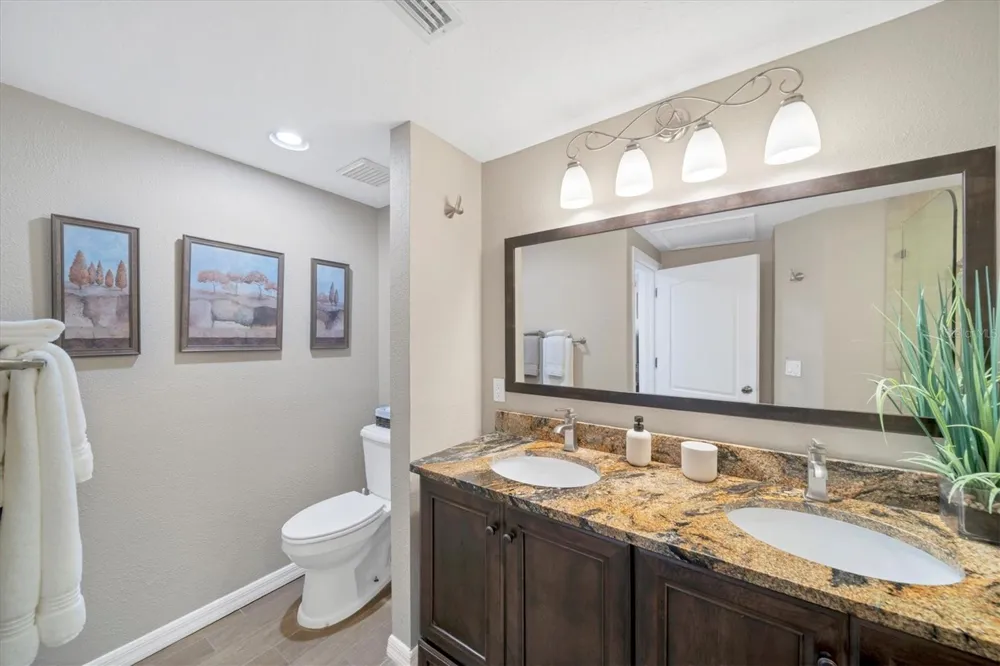 3401 54TH DRIVE W #202 Bradenton, FL 34210