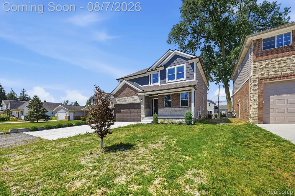 38165 Cherry Lane Harrison Charter Township, MI 48045