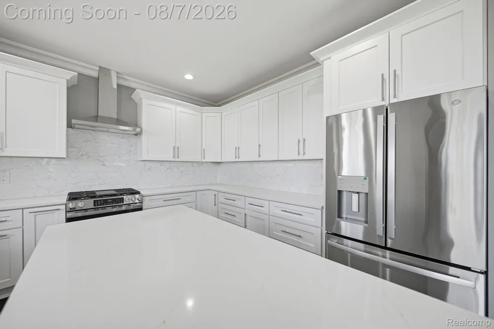 38165 Cherry Lane Harrison Charter Township, MI 48045