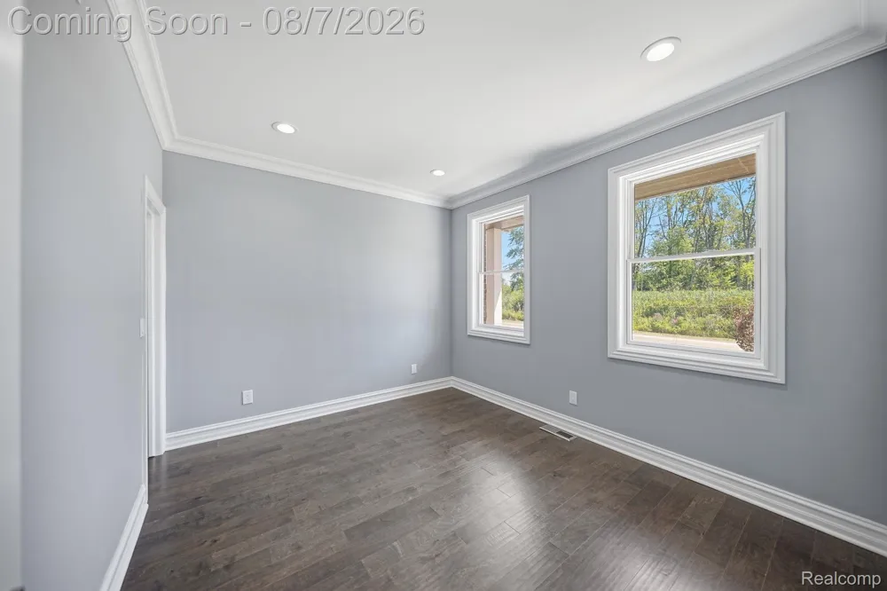 38165 Cherry Lane Harrison Charter Township, MI 48045