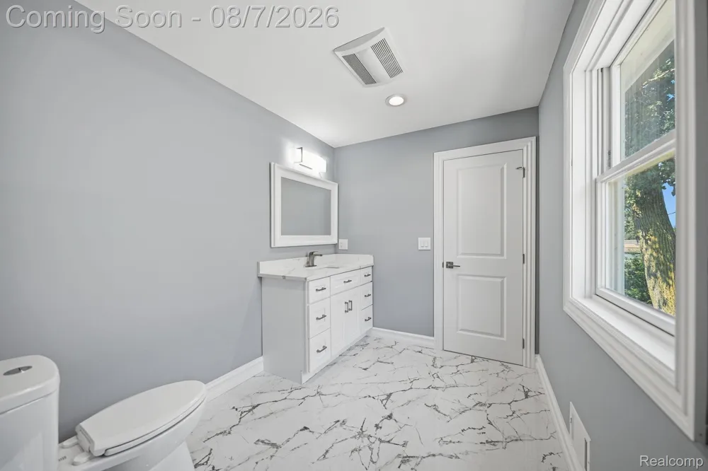 38165 Cherry Lane Harrison Charter Township, MI 48045