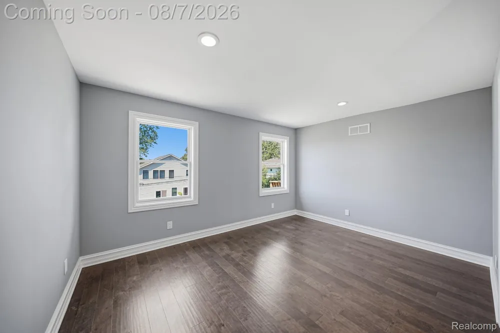 38165 Cherry Lane Harrison Charter Township, MI 48045