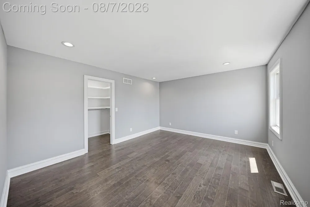 38165 Cherry Lane Harrison Charter Township, MI 48045