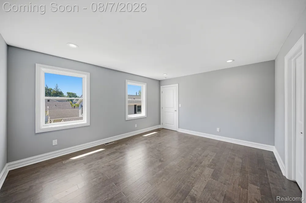 38165 Cherry Lane Harrison Charter Township, MI 48045