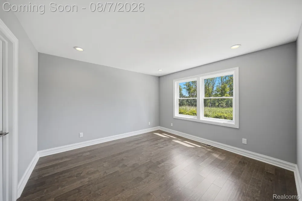 38165 Cherry Lane Harrison Charter Township, MI 48045