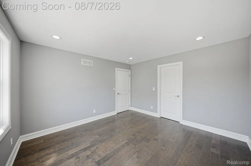 38165 Cherry Lane Harrison Charter Township, MI 48045