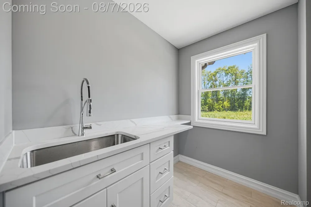38165 Cherry Lane Harrison Charter Township, MI 48045