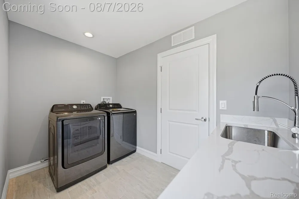 38165 Cherry Lane Harrison Charter Township, MI 48045