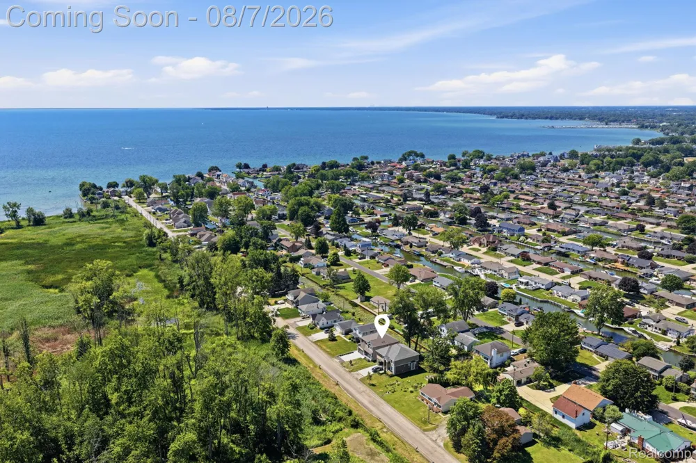 38165 Cherry Lane Harrison Charter Township, MI 48045