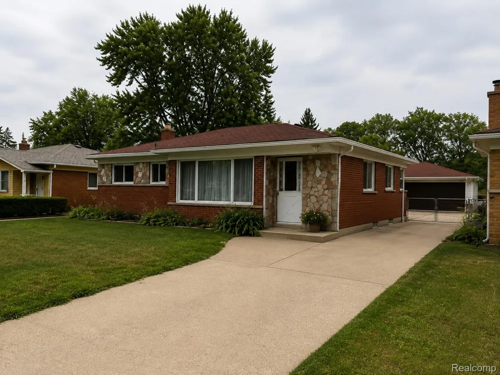 24857 Champaign Taylor City, MI 48180