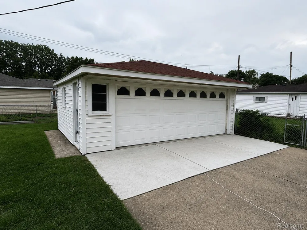 24857 Champaign Taylor City, MI 48180