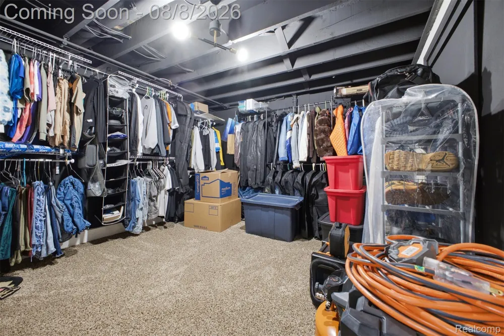 21840 Kenosha Street Oak Park City, MI 48237