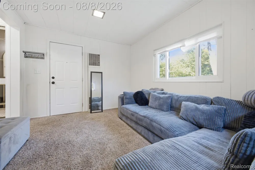 21840 Kenosha Street Oak Park City, MI 48237