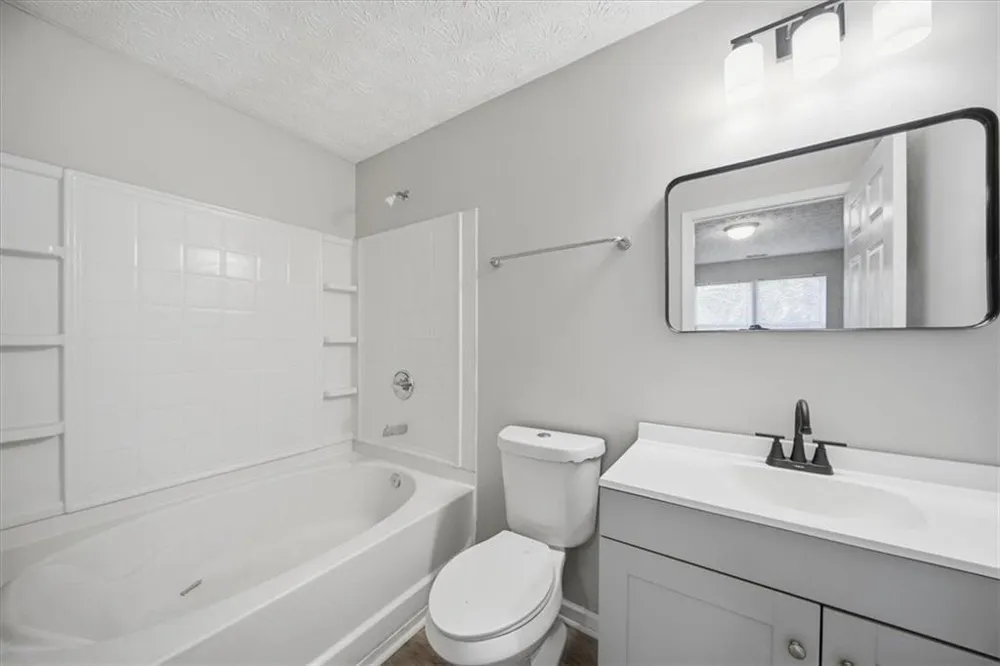 8201 Fairington Village Drive Lithonia, GA 30038