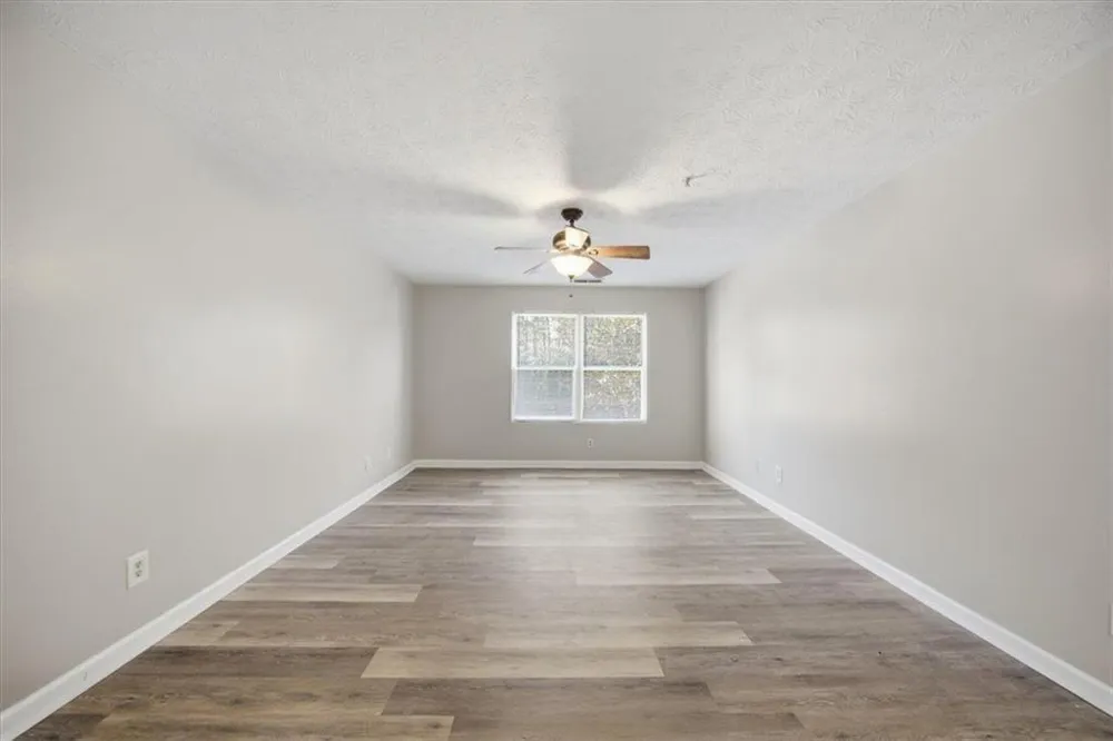 8201 Fairington Village Drive Lithonia, GA 30038