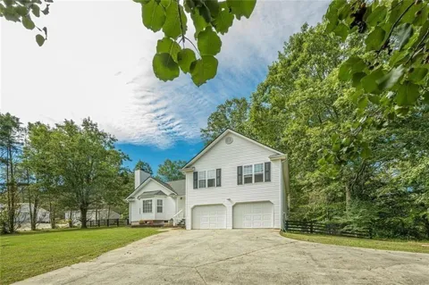 391 Pinewood Place