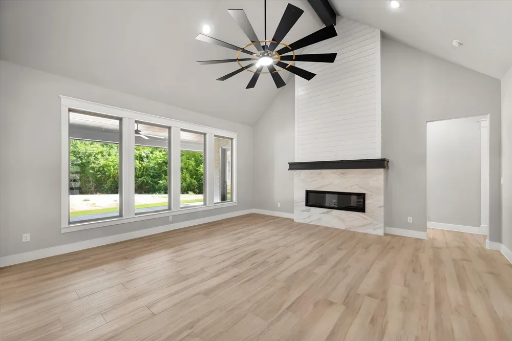 7631 Woodstream Road Midlothian, TX 76065