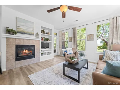 2210 S Vaughn Way #101